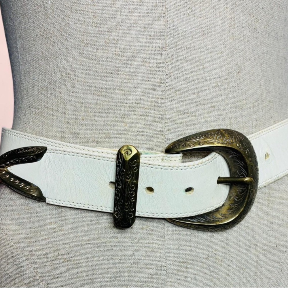 White and Gold Leather Belt with Vintage Style Buckle